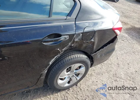 2015 Honda Civic Lx z USA, uszkodzony, nr VIN 19XFB2F57FE701881